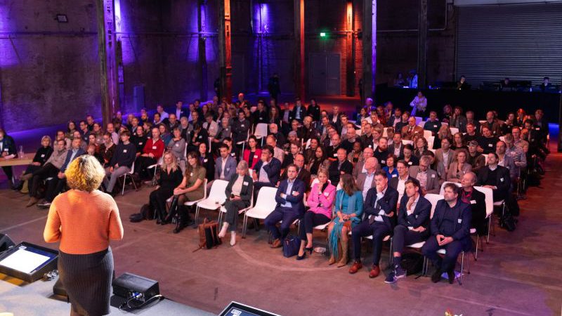 Dagvoorzitter congres Noordzeekanaalgebied