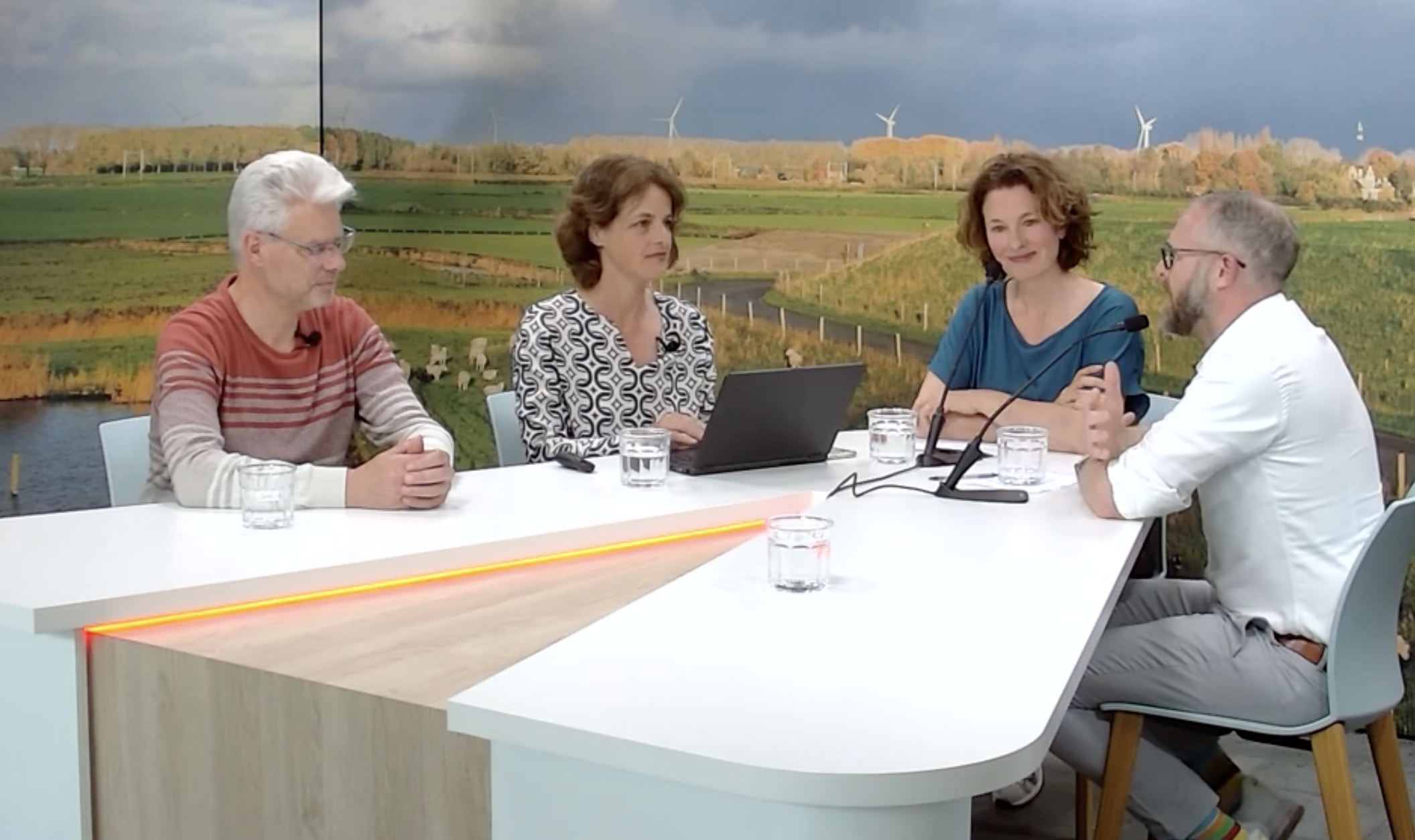 Talkshowhost gespreksleider webinar windenergie energietransitie